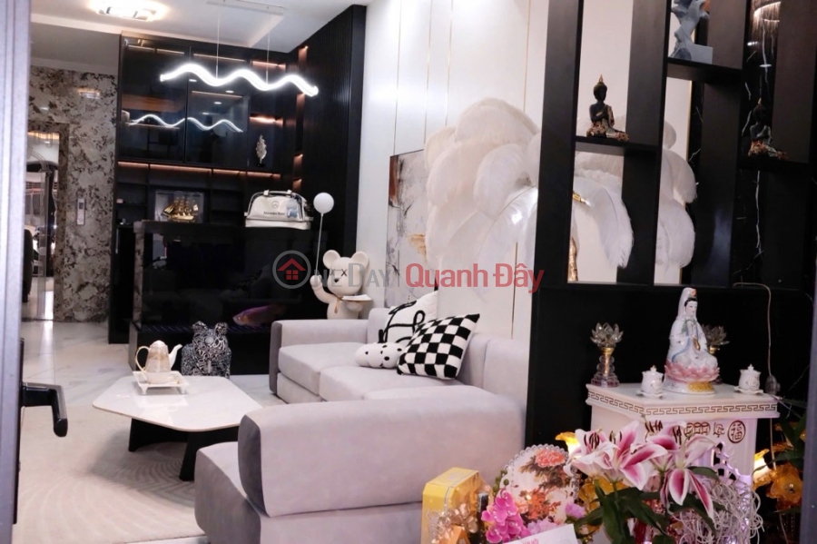 HOANG VAN THAI – VIP LOT AREA – 6 FLOORS WITH ELEVATOR – CAR AVOIDANCE Vietnam Sales đ 14.7 Billion