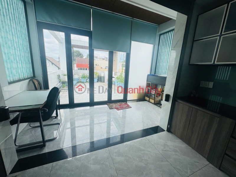 đ 18.25 Billion, OFFICE BUILDING - DO SON STREET FRONTAGE - A4 SQUARE LAND PLOT - OWNER URGENTLY REDUCING PRICE TO 18.250 BILLION VND