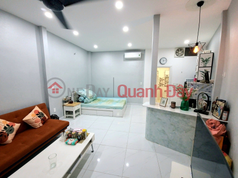 House for sale next door in Pham Ngu Lao, District 1, Western Quarter, 40m2, cheap price, only 5 billion. _0