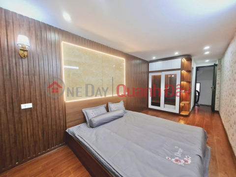 PRICE OVER 3 BILLION HOUSE IN DONG DA DISTRICT 4 FLOORS FULLY FUN INTERIOR 3 BEDROOM GUESTS WILL STAY IN _0