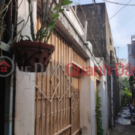 OWNER needs to sell house quickly located in Go Vap District, HCMC _0