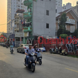 Level 4 house, full red book, area 60m2, Southeast direction, two open sides, 2.8m wide road for cars to enter the house _0