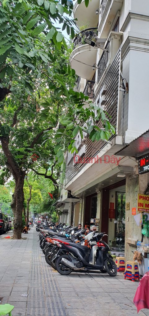 Selling house on Le Dai Hanh street 42m, MT 4m, Cafe, top business, price 24 billion. Contact: 0366051369 _0