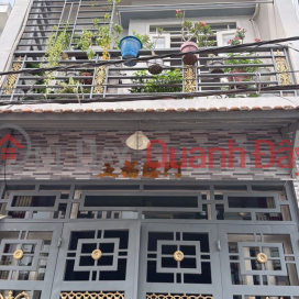 2-STOREY HOUSE WITH 3 BEDROOMS FOR SALE - STRATEGIC CAR ALLEY - BORDERING DISTRICT 6 _0