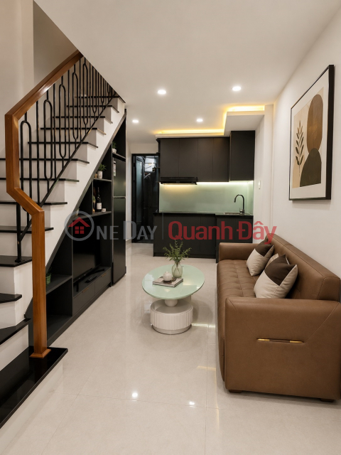 ► Slightly over 3 billion VND, near Nguyen Tat Thanh Street, corner plot, straight access to Tran Cao Van Street, beautiful 2-story house. _0