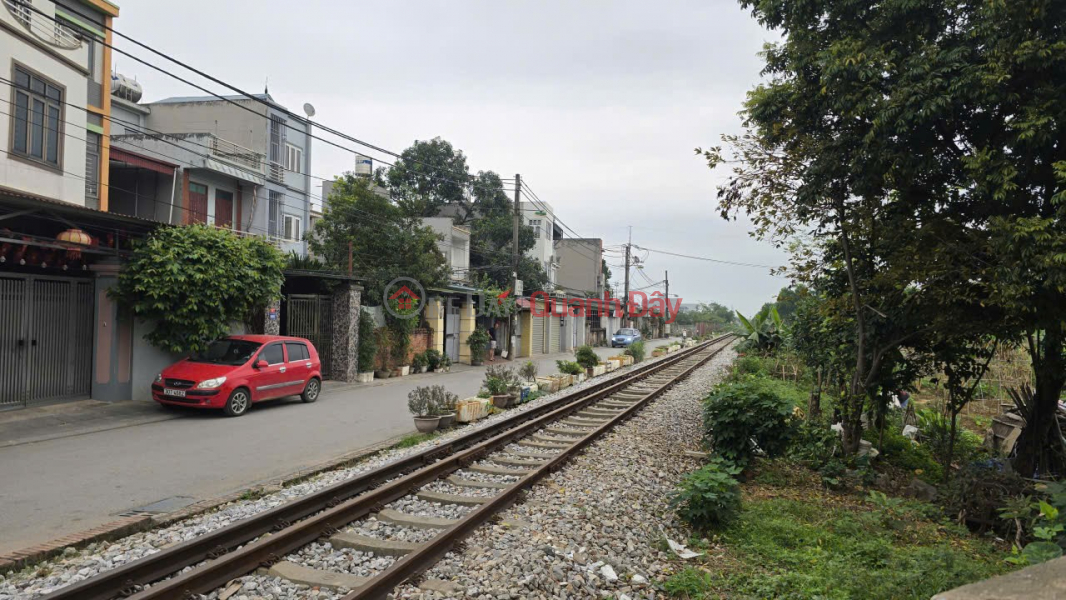 Bán gấp nhà 84m2. Mặt tiền 5,6m tại Tổ 24 Thị trấn Đông Anh. Giá 11 tỷ, ôtô Morning qua nhà Niêm yết bán