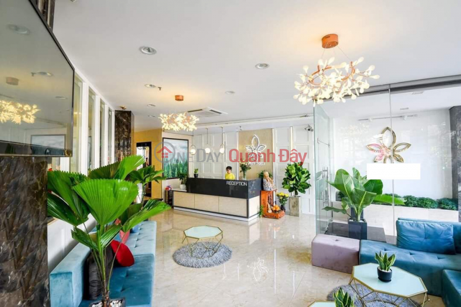 Selling a 3-star luxury hotel right in the center of Da Nang city - Corner lot - 10 floors - Good price - 0901127005.