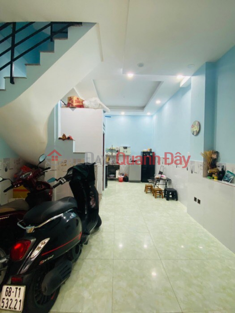 House for sale on Pham Van Hai Street 35m2-3 floors-3 bedrooms for only 4 billion. _0