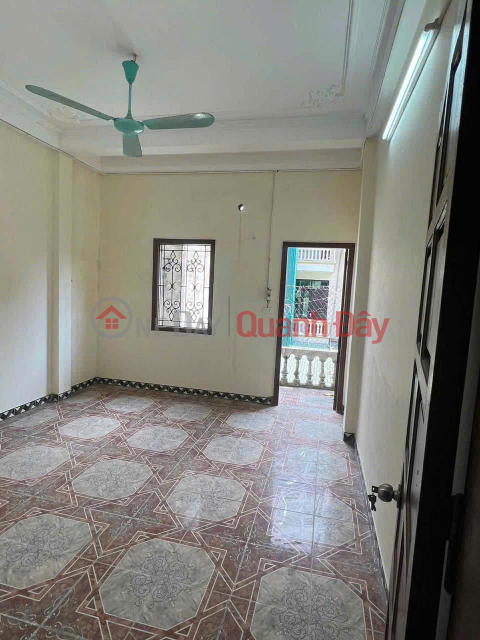Cho thuê nhà nguyên căn ngõ 62 Mai Động, 72m2 - 4 tầng - 4 phòng - 3 wc 16,5 triệu _0