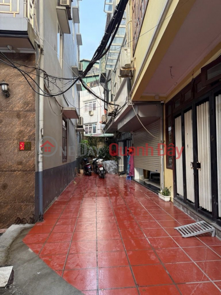 A 5-story house in Ngoc Lam, built by the owner, with a wide alley and close to the main street, is priced at just over 9 billion VND (negotiable). | Vietnam | Sales | đ 9.5 Billion