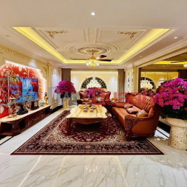 You don't need to say anything to assert your position because the house will speak for itself. Located in Phuc Dong - Long Bien. _0