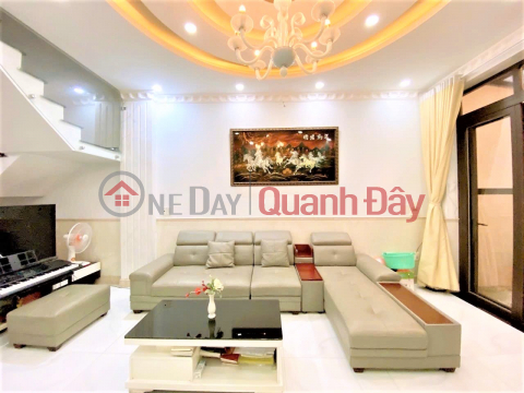 House for sale in Dien Bien Phu Car Alley, District 10, (5.2x12m) only 8.5 billion. _0