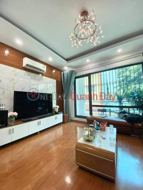 Owner sent for urgent sale of Le Duan townhouse, Dong Da 75m2, 4 floors, price is slightly 6 billion VND _0