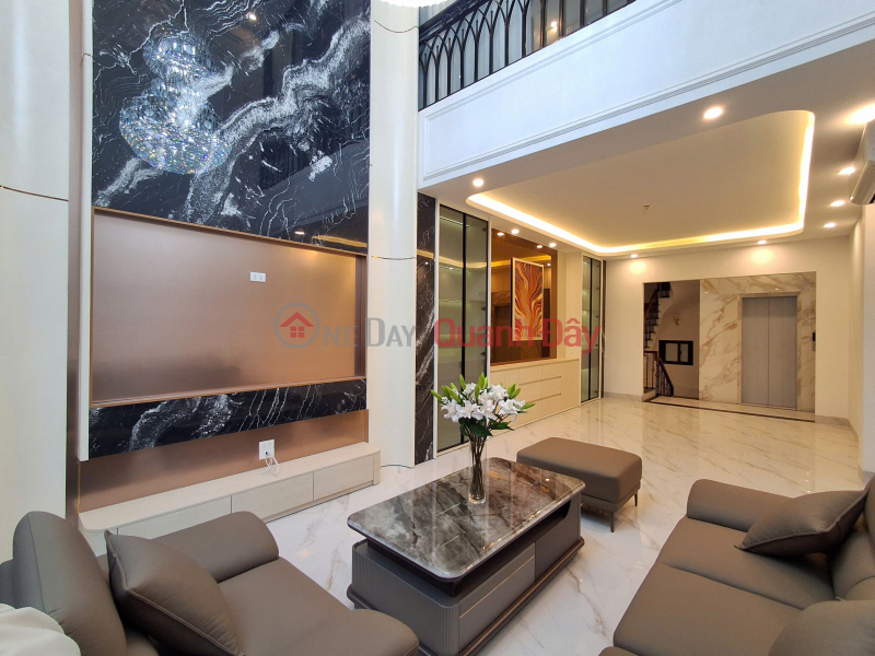 NHÀ ĐẸP 7 TẦNG THANG MÁY GA RA Ô TÔ Phố Nguyễn Văn Hưởng 55 m2 X 18.2 tỷ Long Biên. Niêm yết bán