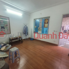 Bán nhà riêng phố Thịnh Quang 30m 6 tầng 3 ngủ ngõ nông gần phố ở ngay nhỉnh 3 tỷ lh 0817606560 _0