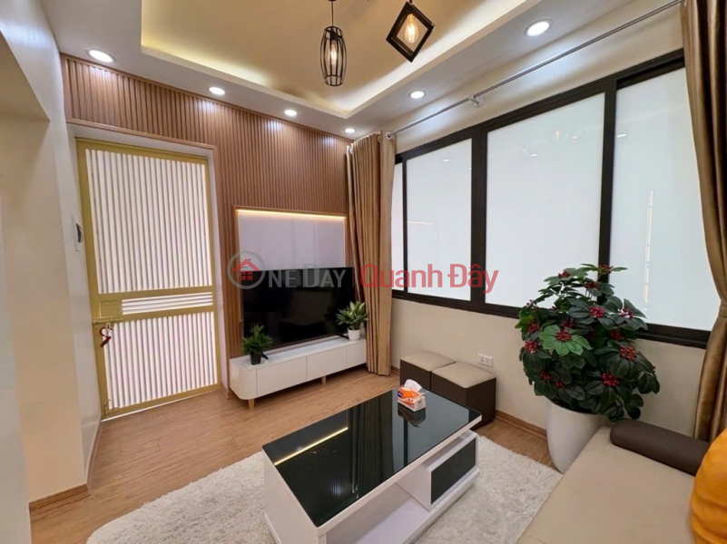 Property Search Vietnam | OneDay | Residential | Sales Listings CHUA LANG COLLEGE, AREA 100M2, PRICE 4.5 BILLION, CARS PARKING AT THE BUILDING, CORNER LOT, 3 OPEN SIDES, THROUGH ALLEY