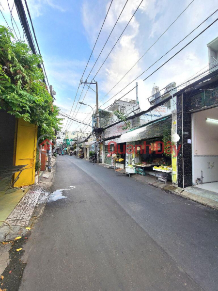 Front house near Hong Duc Hospital, Ward 11, Go Vap - Price is just over 6 billion Sales Listings