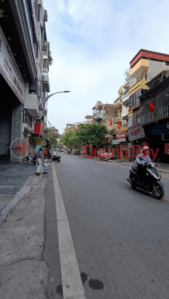 BÁN ĐẤT TẶNG DẪY NHÀ MẶT TIỀN PHỐ VỌNG, 1100 M2, MẶT TIỀN 30 M, GIÁ 358 TỶ. Niêm yết bán