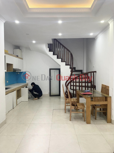 Hoang Hoa Tham townhouse. 20m from the street, large yard, 36m corner lot, 5 floors from 2nd floor 46m 5.5ty _0