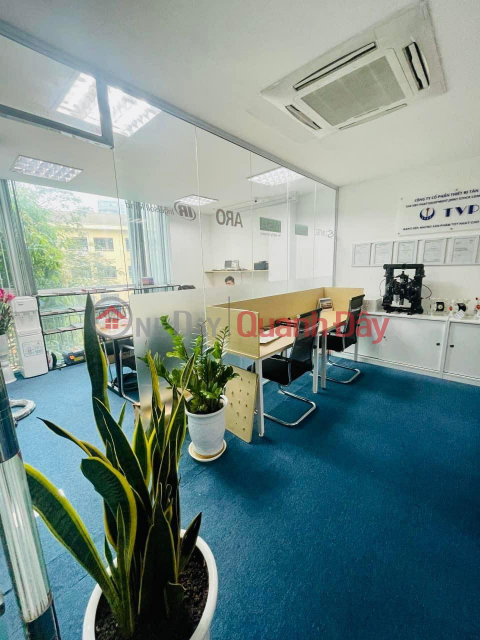 Office building on Dong Da street, 65m x 7 floors, 7.5m frontage, rear hatch, open floor _0