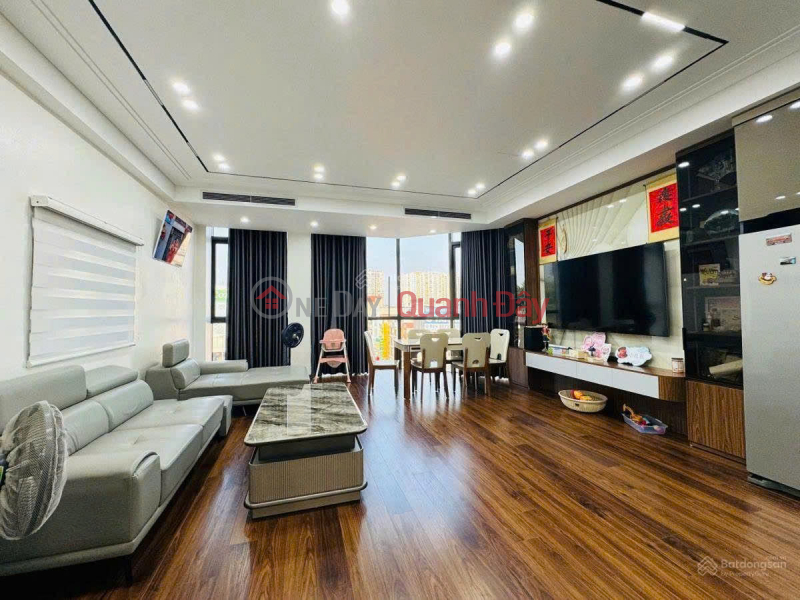HOUSE FOR SALE IN XUAN LA - TAY HO - 6 FLOORS WITH ELEVATOR - CARS ACCESSING THE HOUSE - 5M TO THE STREET - 3 STEPS TO WEST LAKE. Sales Listings