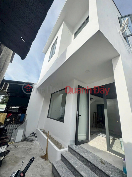 Newly built house for sale in an alley off Vo Thi Sau Street, Nam Nha Trang Ward, just 1 minute from Vinh Truong Market. Price: 2.5 billion VND. Sales Listings