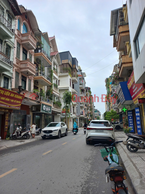 HOUSE FOR SALE ON NGUYEN XIEN STREET, PLOT WITH SIDEWALK, CAR ACCESS, 60M2, 4.5M FRONTAGE, SUITABLE FOR BUSINESS OR OFFICE, 30.X BILLION VND _0