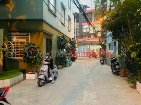 Beautiful house near Truong Chinh street, 45m2, 5 floors, 3.8m frontage, elevator - Car access alley, connecting alley, suitable for business. _0