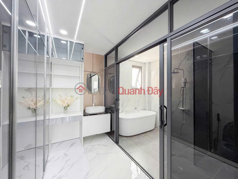 Nhà hẻm xe hơi Huỳnh Tấn Phát, cạnh trường học Nguyễn Bỉnh Khiêm, 4 tầng, chỉ hơn 7 tỷ | Việt Nam | Bán đ 7,52 tỷ