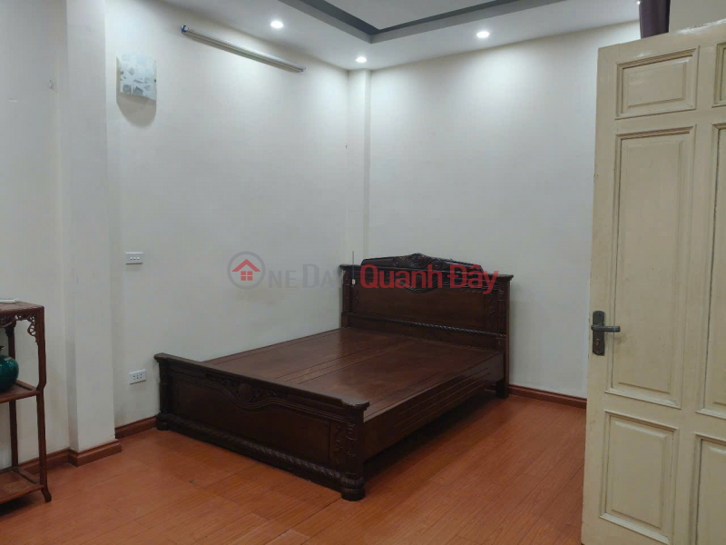 đ 18 Million/ month, House for rent in lane 139 Nguyen Ngoc Vu, 40m2 x 5 floors, 3 bedrooms