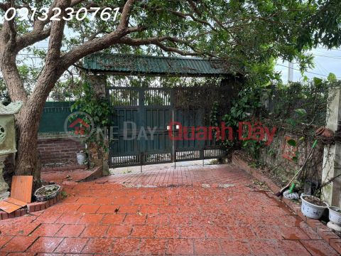 LAND FOR SALE WITH A HOUSE INCLUDED, VIEW OF THE DUONG RIVER – AUSPICIOUS FENG SHUI LOCATION IN GIANG BIEN, LONG BIEN _0