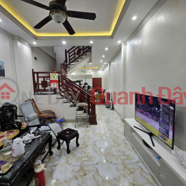 Selling a 3-story house in the Khả Lễ resettlement area at the same price as a plot of land next to the flower garden. _0