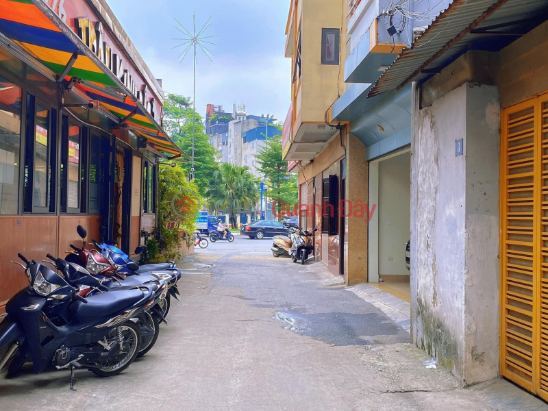 đ 12,8 tỷ Phải nhanh ! 2 nhà ra mặt phố Hoàng Quốc Việt, ô tô tránh, ngõ thông, 2 mặt ngõ ô tô . DT 58m2