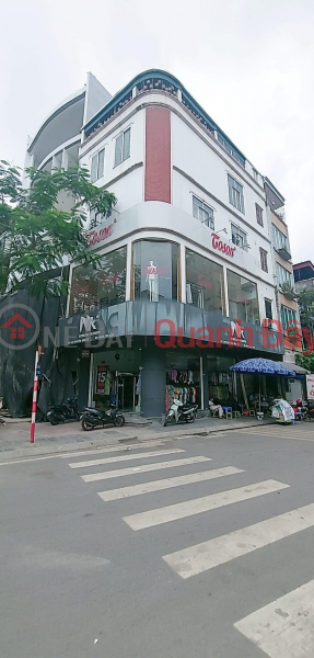 Selling corner house with 1 side of Nguyen Van Cu street, 1 side of lane, 55m x 4 floors, floor clearance, sidewalk 8m Sales Listings