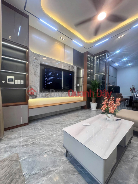 BEAUTIFUL 3-STORY HOUSE WITH FULL HIGH-END FURNITURE – 7.5M WIDE ASPHALT ROAD _0
