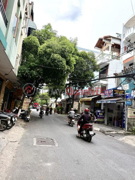 đ 9.9 Billion | **3-storey house for sale, frontage on Dong Ho, ward 10, Tan Binh district; (4x15); over 9 billion