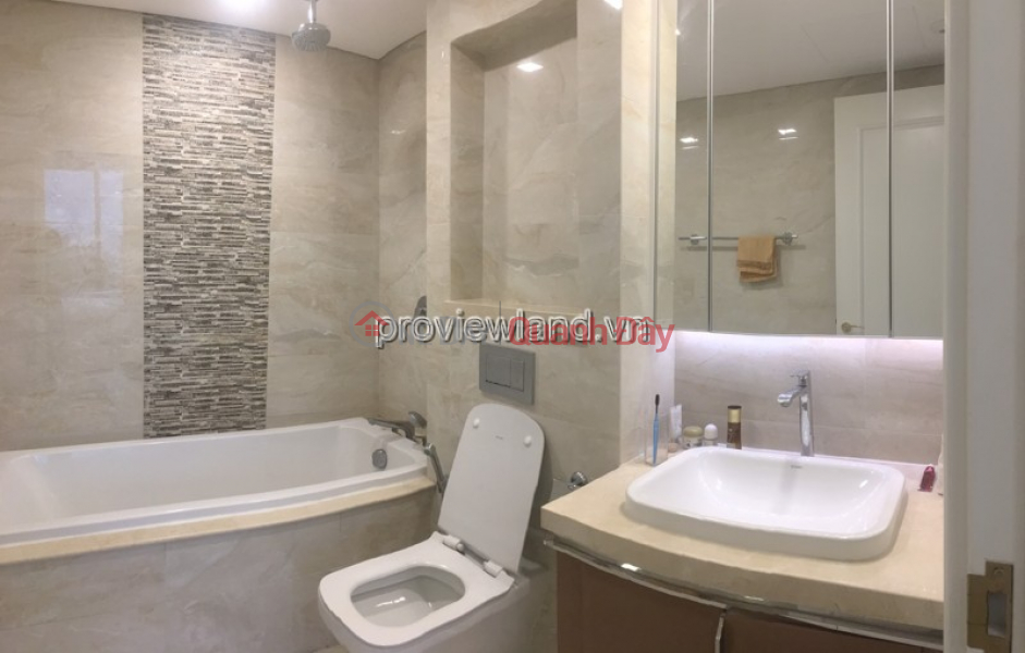 ₫ 35 Million/ month, 3 bedroom apartment for rent in Vinhomes Golden river with open view