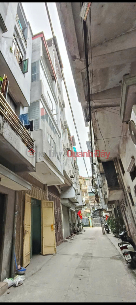 Cho thuê nhà nguyên căn – ngõ 800 Bạch Đằng, 35m² x 4 tầng 4PN, 3 WC, 12 Triệu _0