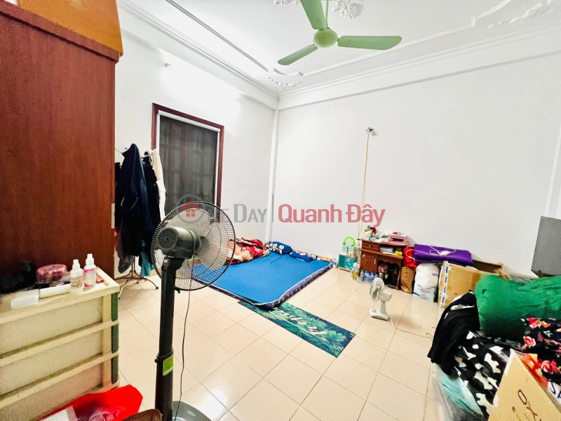 đ 11 Billion, HOUSE FOR SALE ON MAY 8 BA TRONG DISTRICT HANOI. WIDE CASH 6.5M2 QUICK PRICE 100Mr\\/M2