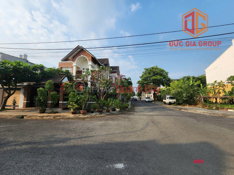 đ 10.5 Billion Super luxury villa for sale right in Tan Phong residential area, very good price, only 10.5 billion