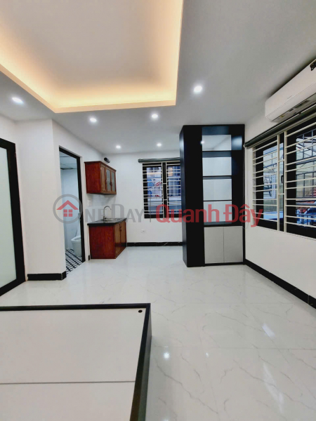 Apartment for rent, Alley 236 Khuong Dinh, Thanh Xuan, 30m2, Studio, Window, Full Furniture, Elevator, Near Market Rental Listings