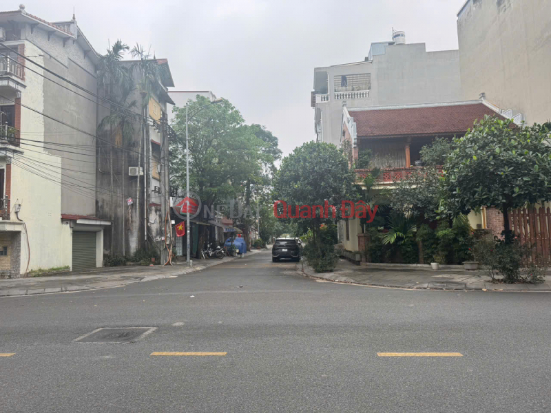 OWNER selling a resettlement land plot in Xóm Lò, Thượng Thanh, Long Biên, Hanoi - Road accessible to cars. Sales Listings