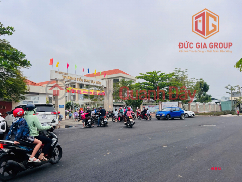 Bán lô góc đối diện trường tiểu học Tân Tiến, đường nhựa 7m chỉ 4,2 tỷ _0