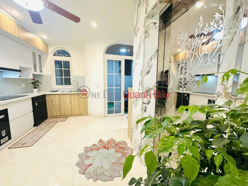 BA DINH - 7-STORY HOUSE WITH ELEVATOR - NEAR HO CHI MINH CITY'S MAUSOLEUM, THONG ALLEY, NEXT TO THE STREET Sales Listings