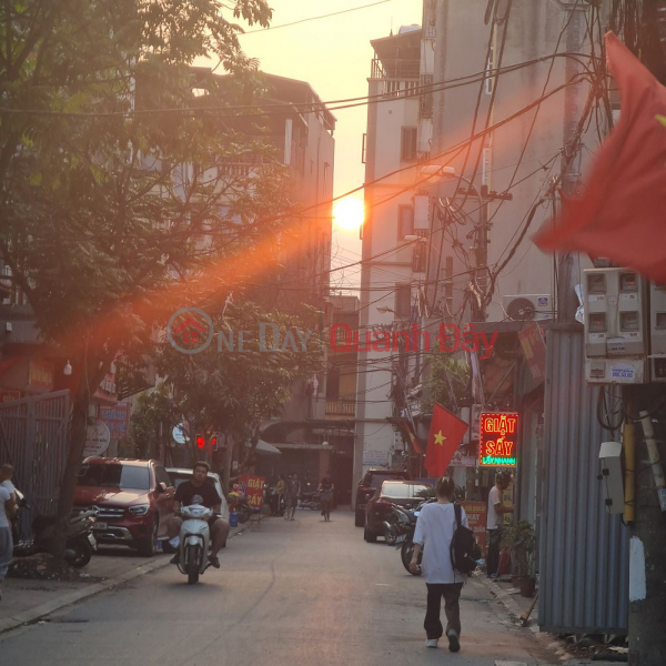 Property Search Vietnam | OneDay | Nhà ở | Niêm yết bán, ĐẤT KINH DOANH ĐẮC ĐỊA tại Trâu Quỳ, Gia Lâm, Hà Nội. 64m2, mt 6m. Lh 0989894845