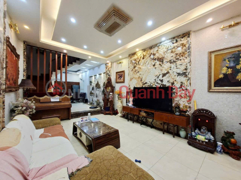 Townhouse for sale in Dich Vong, Cau Giay, 50m2, 5 floors, car parking at door, nice house, good price _0