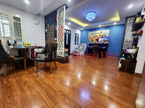 bán chung cư bộ quốc phòng hoàng quốc việt 140m 3 ngủ 2 wc giá 10,5 tỷ _0