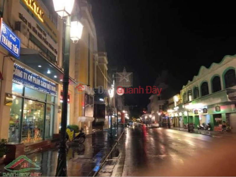 Rare - Trang Tien Hoan Kiem street 200m2 1 note 1 permanent residence book 169 billion Sales Listings