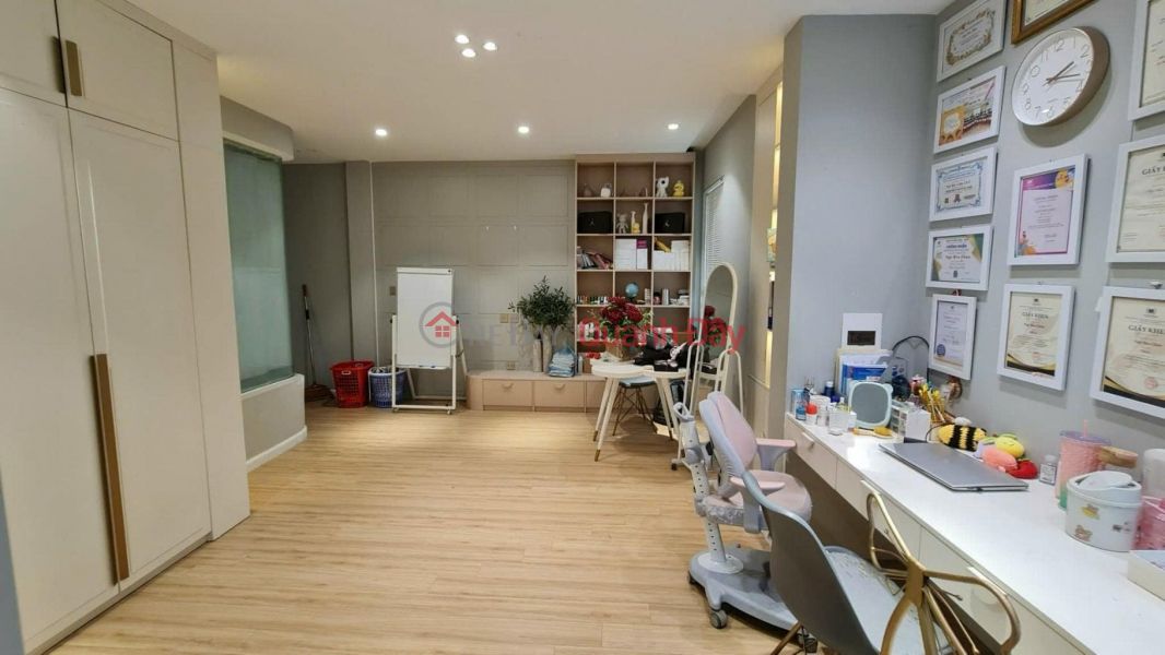 bán nhà Nguyễn Sơn- bệnh viện Tâm Anh, 105m x 6 tầng, lô góc, thang máy, 2 mặt ôtô tránh Việt Nam | Bán, đ 22,5 tỷ