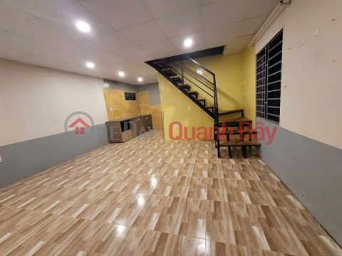 HOUSE IN Cach Mang Thang 8 ALLEY, PRICE 1.2 billion, 400 meters from Xuan Huong Lake _0